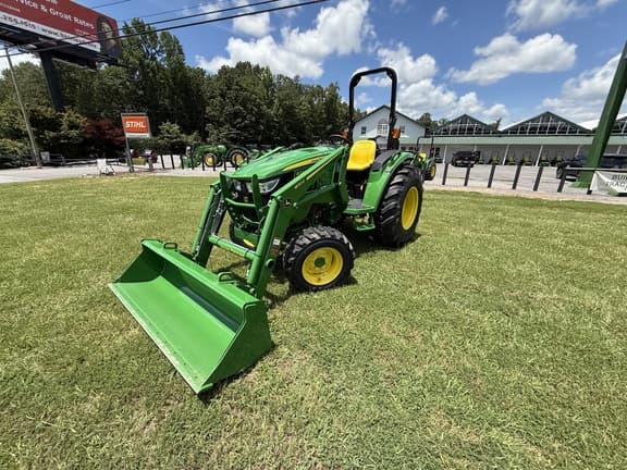 Image of John Deere 4044M equipment image 4