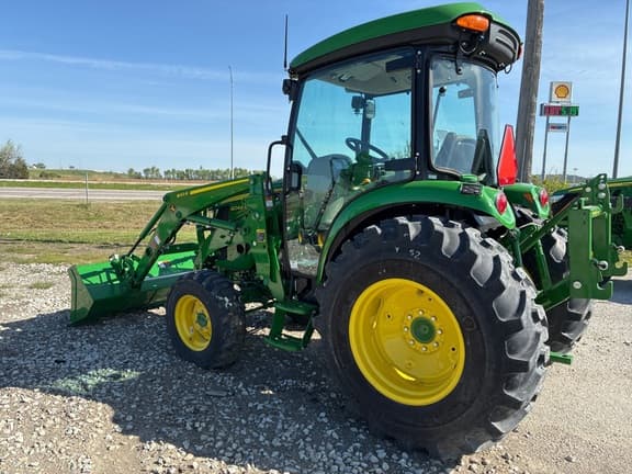 Image of John Deere 4044R equipment image 4