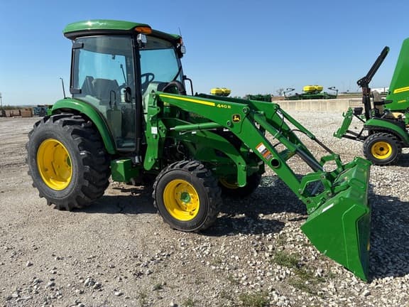 Image of John Deere 4044R equipment image 1