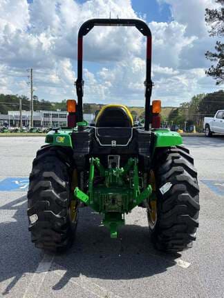 Image of John Deere 4044R equipment image 3