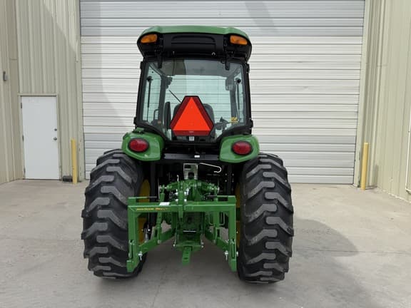 Image of John Deere 4044R equipment image 3
