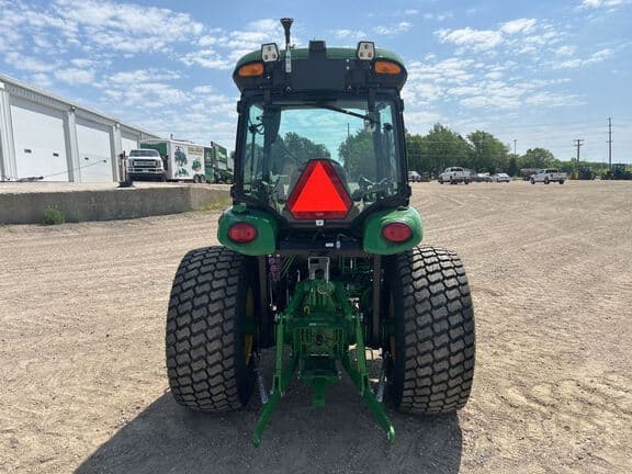 Image of John Deere 4052R equipment image 3