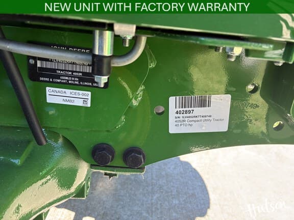 Image of John Deere 4052R equipment image 4