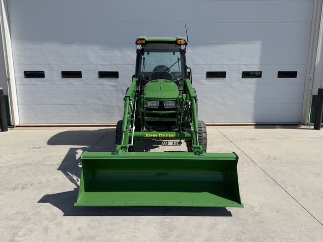 Image of John Deere 4052R equipment image 1