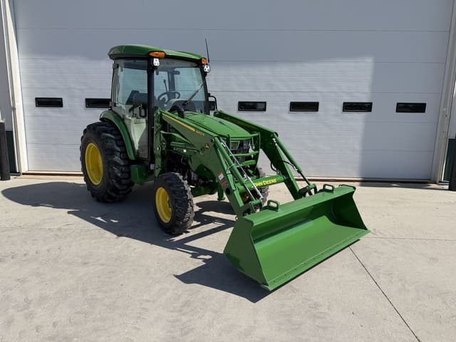 Image of John Deere 4052R equipment image 2