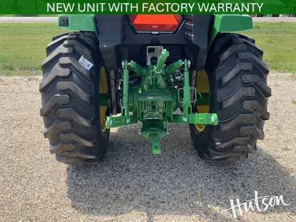 Image of John Deere 4052R equipment image 4
