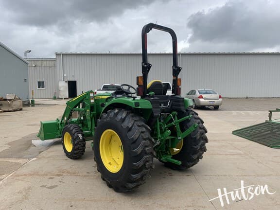 Image of John Deere 4052R equipment image 2