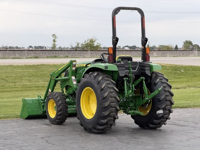 Image of John Deere 4066M equipment image 4