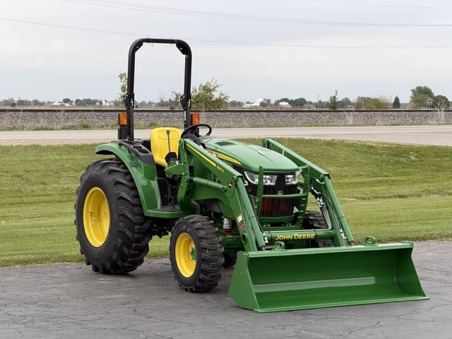 Image of John Deere 4066M equipment image 1