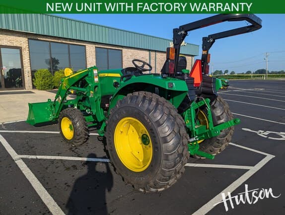 Image of John Deere 4066R equipment image 2