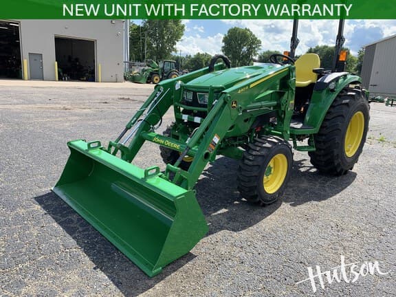Image of John Deere 4066R equipment image 1