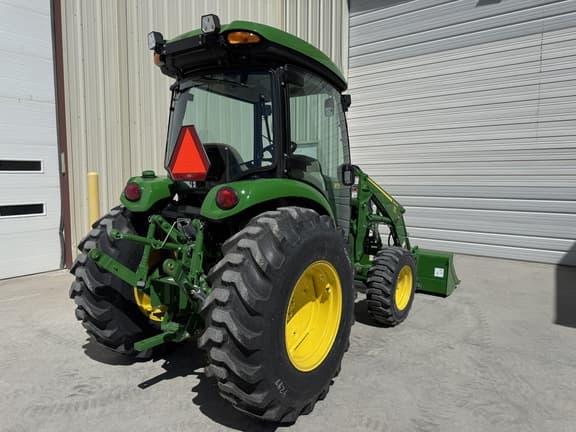 Image of John Deere 4066R equipment image 2
