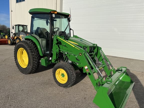 Image of John Deere 4066R equipment image 2