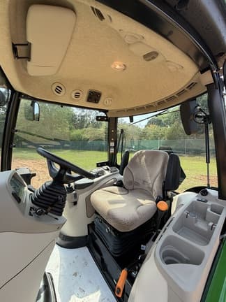 Image of John Deere 4075R equipment image 4