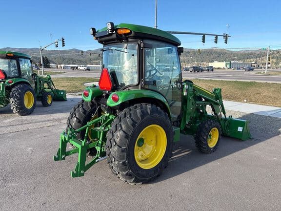 Image of John Deere 4075R equipment image 4