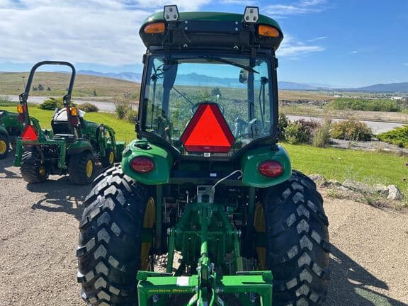Image of John Deere 4075R equipment image 3