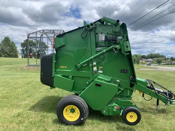 Image of John Deere 451E Primary image