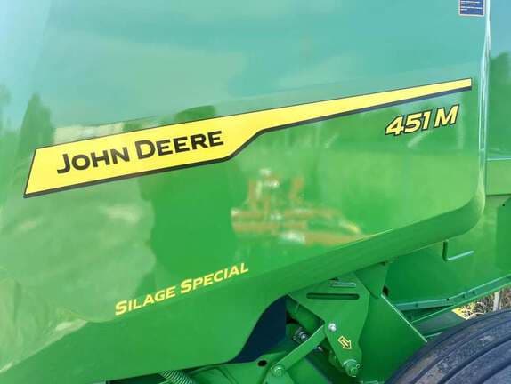 Image of John Deere 451M equipment image 2