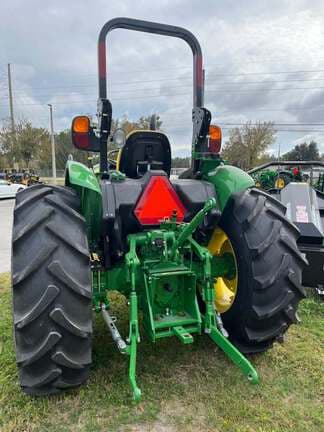 Image of John Deere 5050E equipment image 4