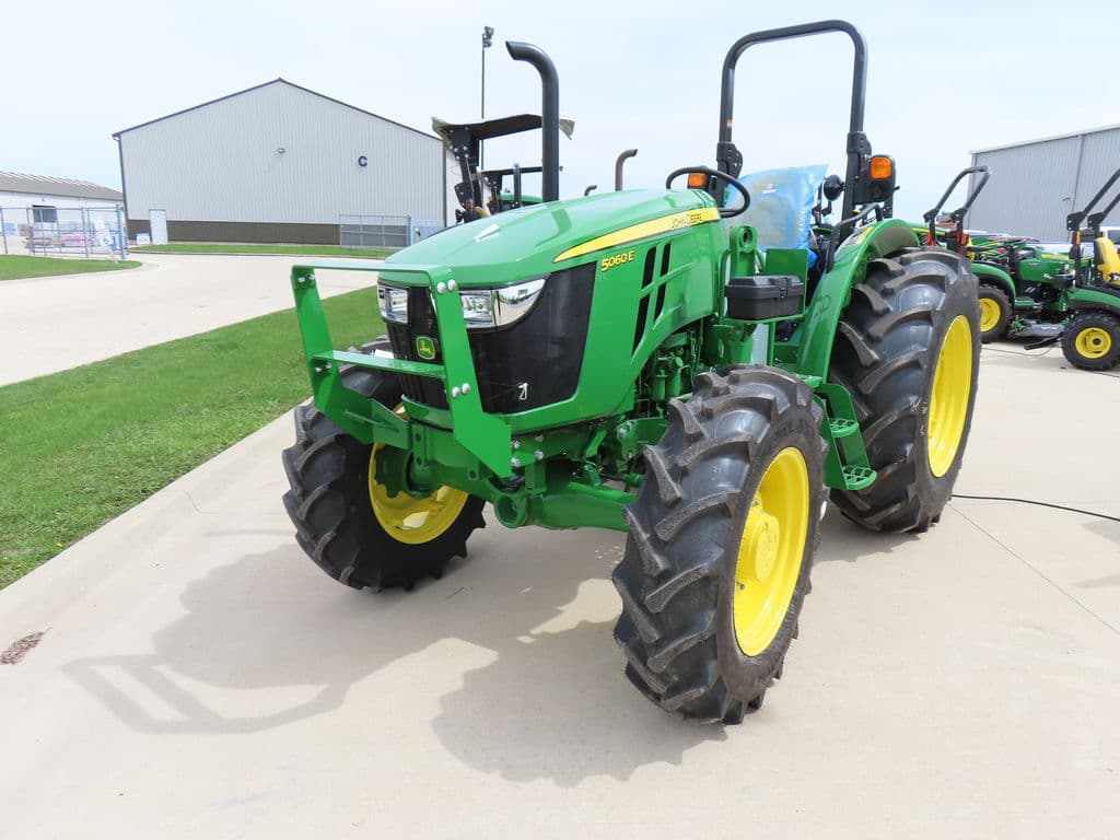 Image of John Deere 5060E Primary image
