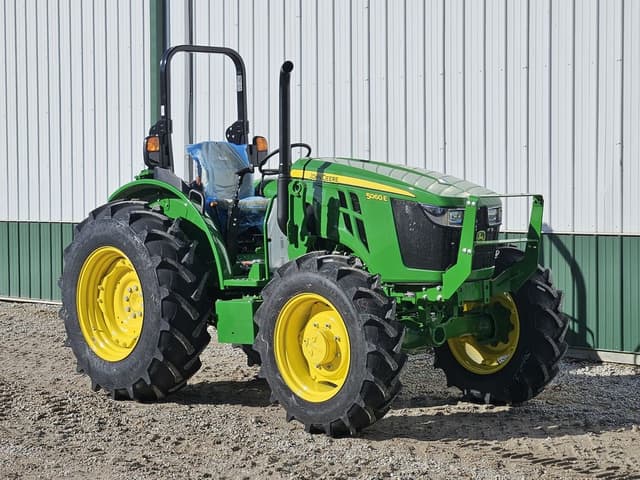 Image of John Deere 5060E equipment image 1