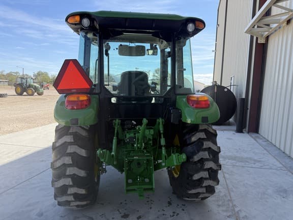 Image of John Deere 5060E equipment image 4