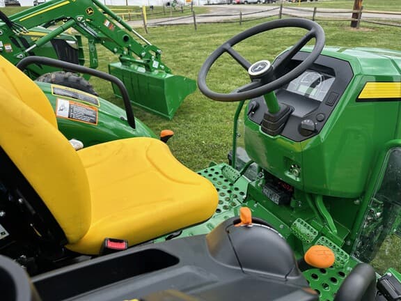 Image of John Deere 5075E equipment image 1