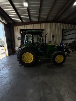 2026 John Deere 5075M Equipment Image0