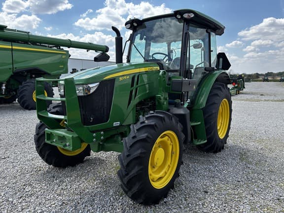 Image of John Deere 5075M equipment image 4