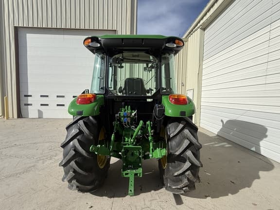 Image of John Deere 5090E equipment image 3