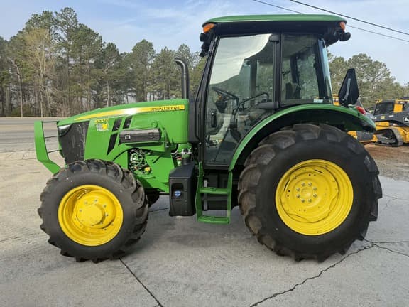 Image of John Deere 5100E equipment image 2