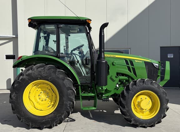 Image of John Deere 5100E equipment image 2