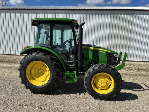 2026 John Deere 5105M Equipment Image0