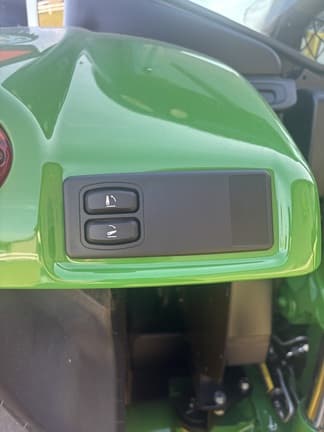 Image of John Deere 6M 105 equipment image 4