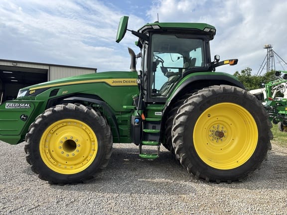 2026 John Deere 8R 310 Equipment Image0