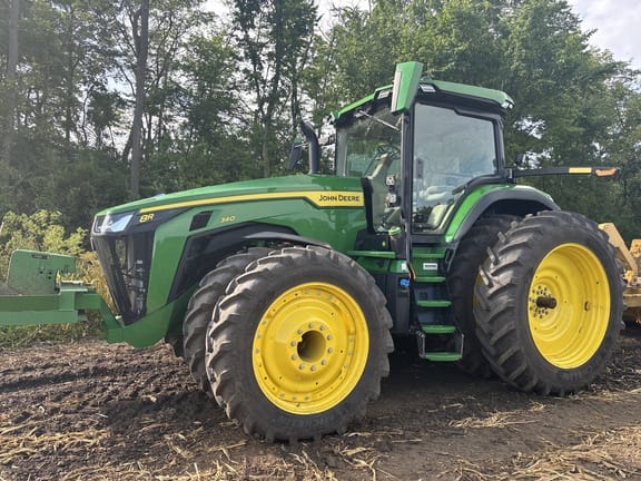 2026 John Deere 8R 340 Equipment Image0