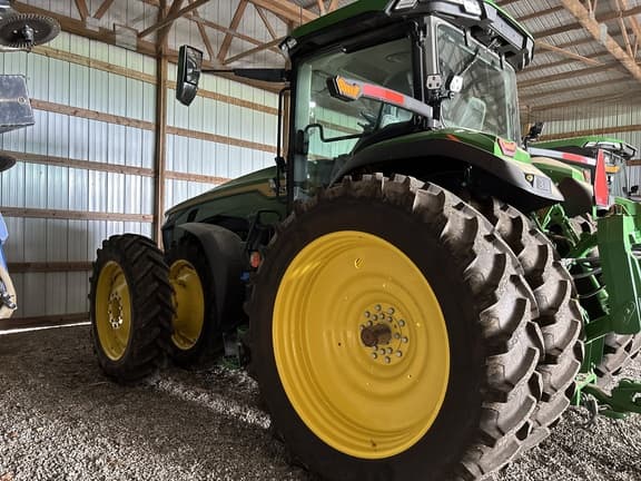 Image of John Deere 8R 370 equipment image 4