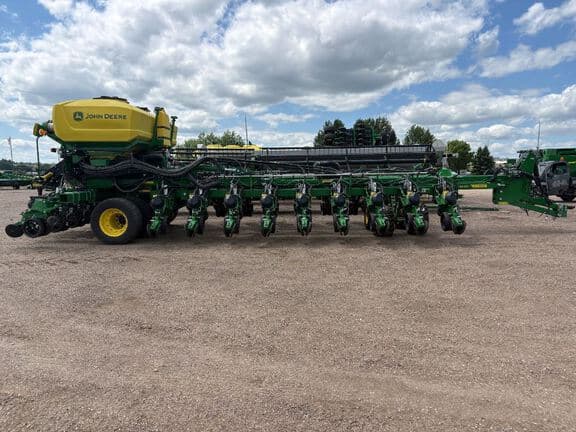 Image of John Deere DB60 equipment image 3