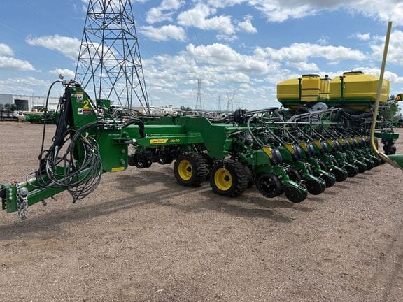 2026 John Deere DB60 Equipment Image0