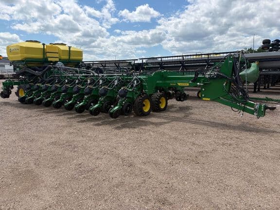 Image of John Deere DB60 equipment image 2