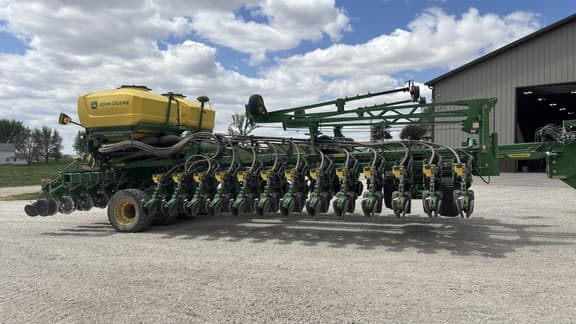 Image of John Deere DB60 equipment image 2