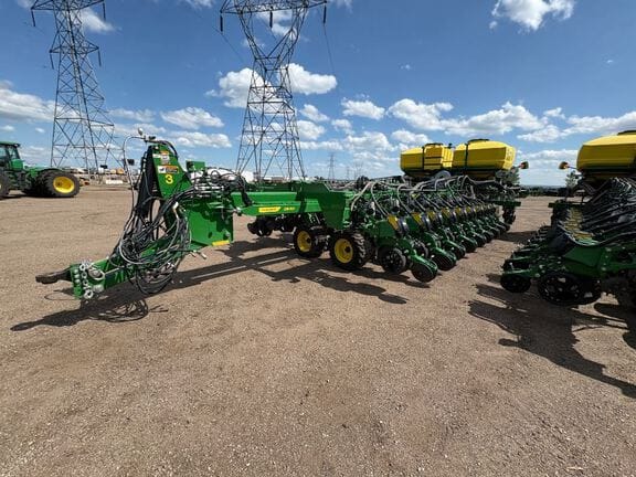 2026 John Deere DB60 Equipment Image0