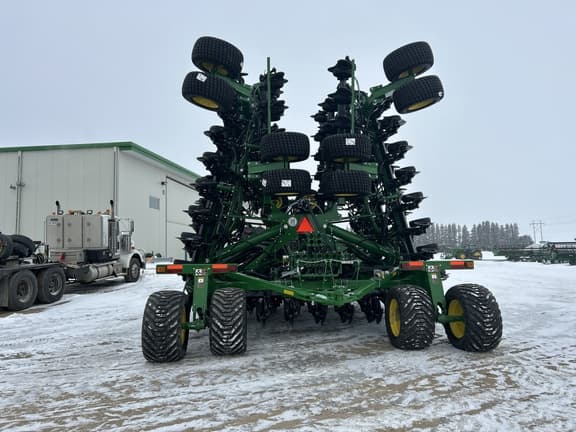 Image of John Deere N560F equipment image 2