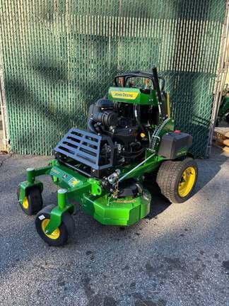 Image of John Deere Q810E equipment image 3