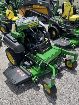 2026 John Deere Q820M Equipment Image0