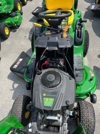 Image of John Deere S110 equipment image 4