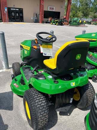 Image of John Deere S110 equipment image 3