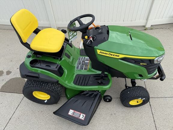 Image of John Deere S130 equipment image 1