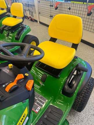 Image of John Deere S130 equipment image 1