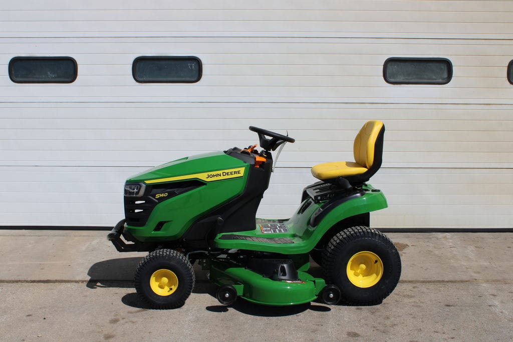 2026 John Deere S140 Equipment Image0